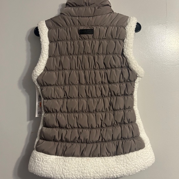 Calvin Klein Vest - Picture 3 of 5